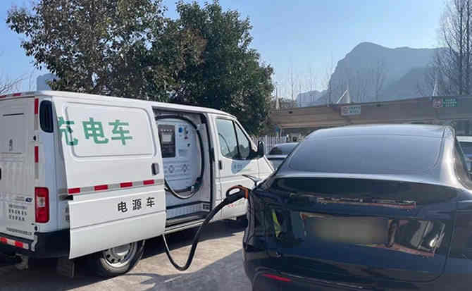 碧江区汽车搭电