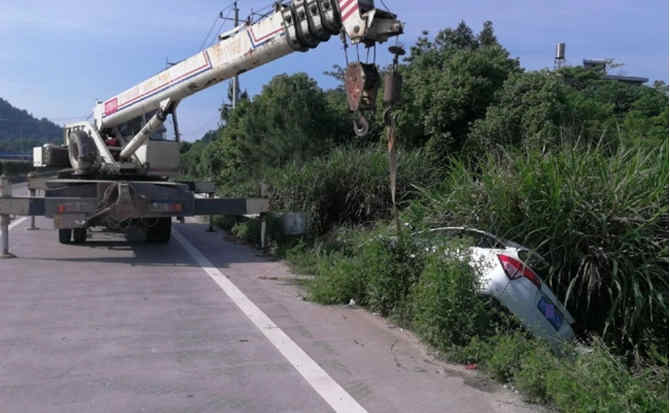 碧江区重载吊车救援